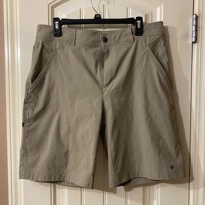 Men’s Columbia Omni shield shorts - excellent condition